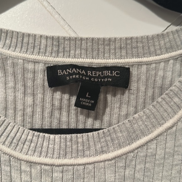 Banana Republic Grey Light Sweater - Picture 2 of 2